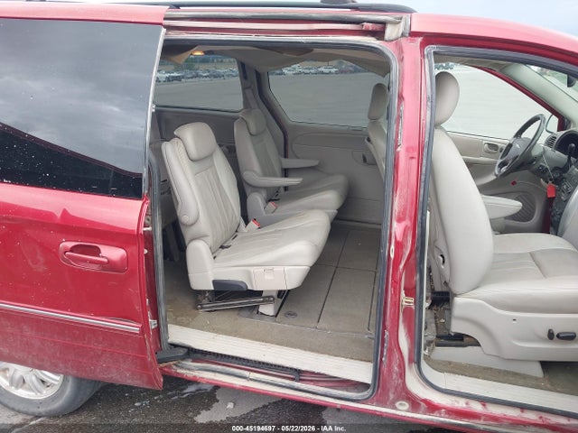 2006 Chrysler Town & Country Touring მანქანა იყიდება აუქციონზე, vin: 2A4GP54L06R884428, აუქციონის ნომერი: 45194697