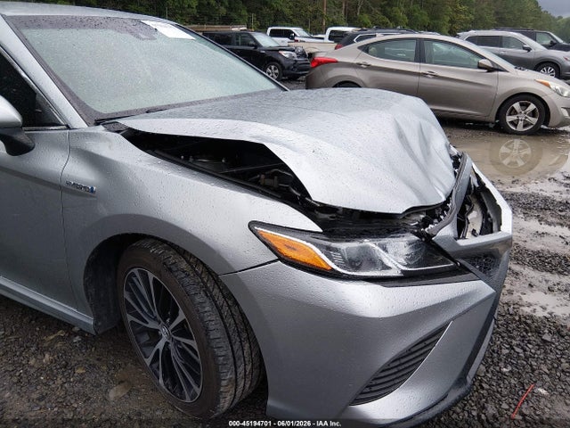2020 Toyota Camry Se Hybrid მანქანა იყიდება აუქციონზე, vin: 4T1G31AK0LU519375, აუქციონის ნომერი: 45194701