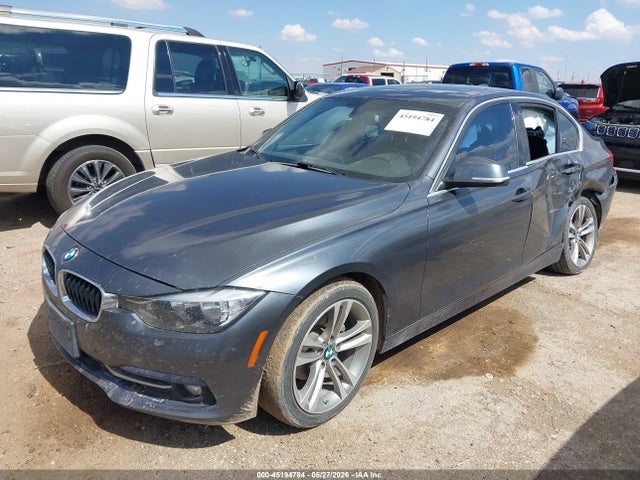 45194784 :رقم المزاد ، WBA8B9G52HNU50408 vin ، 2017 Bmw 330i مزاد بيع