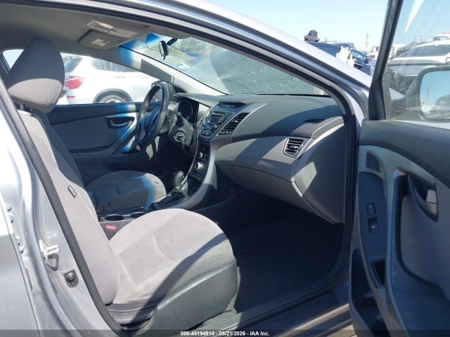 2016 Hyundai Elantra Se მანქანა იყიდება აუქციონზე, vin: 5NPDH4AE2GH738617, აუქციონის ნომერი: 45194910