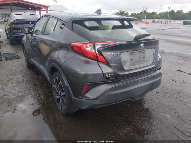 JTNKHMBX2K1030841 Toyota C-HR XLE