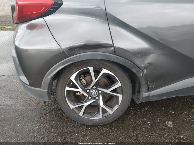 JTNKHMBX2K1030841 Toyota C-HR XLE