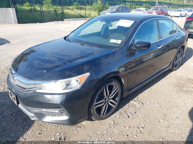 45195013 :رقم المزاد ، 1HGCR2F58HA142167 vin ، 2017 Honda Accord Sport مزاد بيع