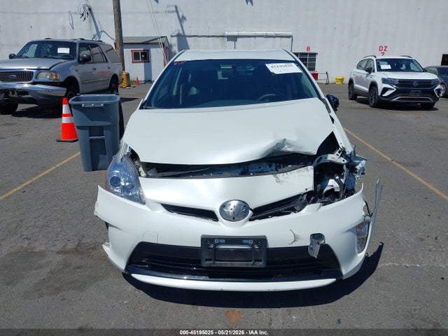 Toyota Prius Two 2015 JTDKN3DU9F1972711 Image 13