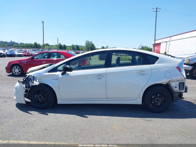 Toyota Prius Two 2015 JTDKN3DU9F1972711 Image 15