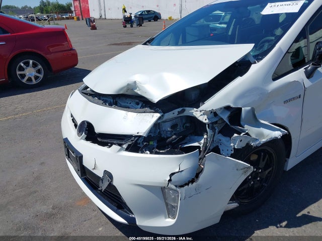 Toyota Prius Two 2015 JTDKN3DU9F1972711 Image 19