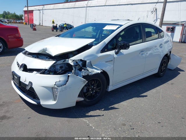 Toyota Prius Two 2015 JTDKN3DU9F1972711 Image 2