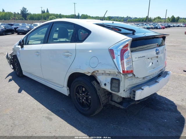 Toyota Prius Two 2015 JTDKN3DU9F1972711 Image 3