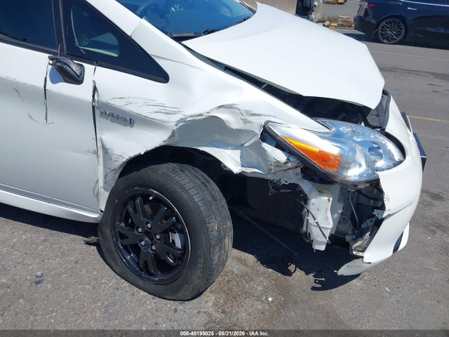 Toyota Prius Two 2015 JTDKN3DU9F1972711 Image 6