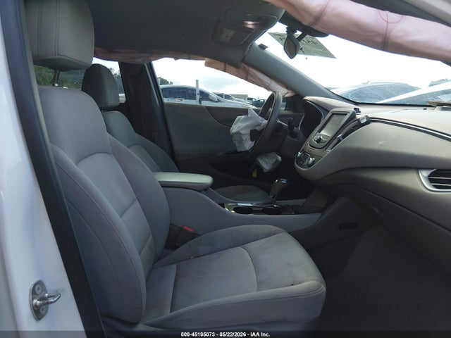 Продажа на аукционе авто 2017 Chevrolet Malibu 1fl, vin: 1G1ZC5ST5HF248555, номер лота: 45195073