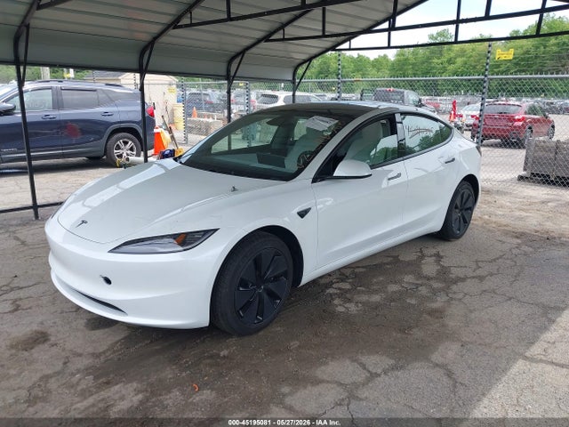 Tesla Model 3 Premium All-wheel Drive 2026 5YJ3E1EB3TF130116 Image 2