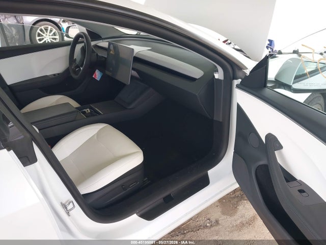Tesla Model 3 Premium All-wheel Drive 2026 5YJ3E1EB3TF130116 Image 5