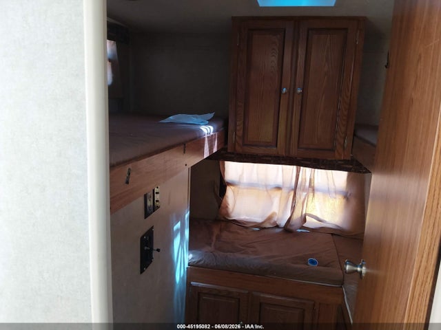 Продаж на аукціоні авто 2013 Forest River Rockwood, vin: 4X4TRLB2XDD122649, номер лоту: 45195082