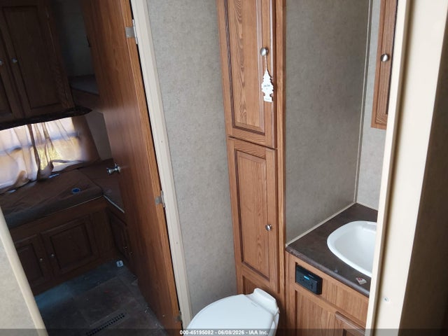Продаж на аукціоні авто 2013 Forest River Rockwood, vin: 4X4TRLB2XDD122649, номер лоту: 45195082