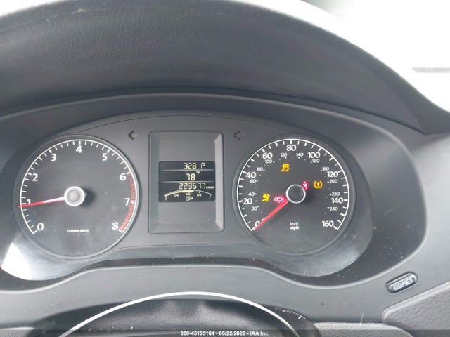 Продаж на аукціоні авто 2013 Volkswagen Jetta 2.0l S, vin: 3VW2K7AJ6DM363664, номер лоту: 45195164