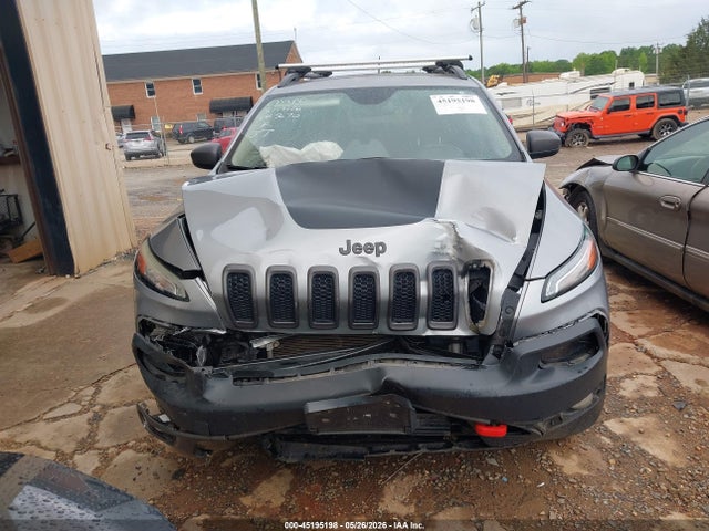 2016 Jeep Cherokee Trailhawk მანქანა იყიდება აუქციონზე, vin: 1C4PJMBS3GW332670, აუქციონის ნომერი: 45195198