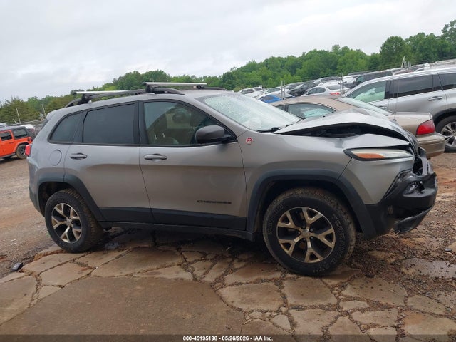 2016 Jeep Cherokee Trailhawk მანქანა იყიდება აუქციონზე, vin: 1C4PJMBS3GW332670, აუქციონის ნომერი: 45195198