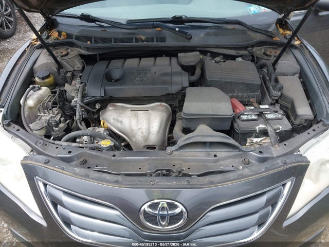 45195210 :رقم المزاد ، 4T4BF3EK4BR205465 vin ، 2011 Toyota Camry Le مزاد بيع