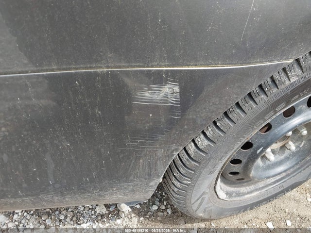 45195210 :رقم المزاد ، 4T4BF3EK4BR205465 vin ، 2011 Toyota Camry Le مزاد بيع