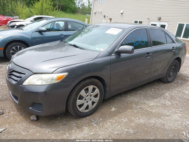 45195210 :رقم المزاد ، 4T4BF3EK4BR205465 vin ، 2011 Toyota Camry Le مزاد بيع