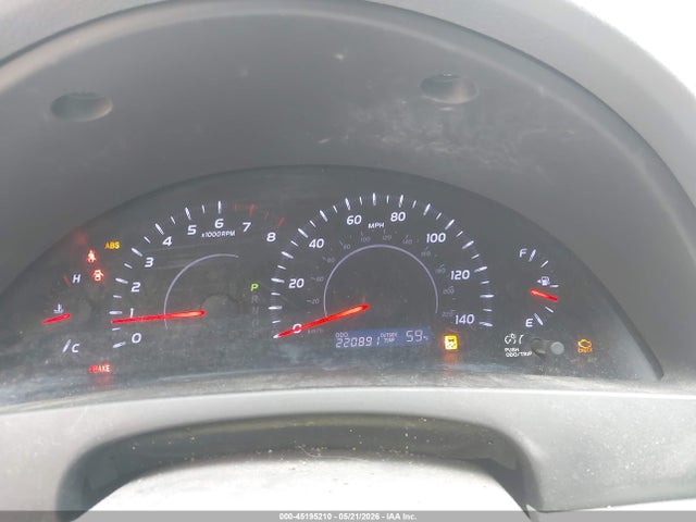 45195210 :رقم المزاد ، 4T4BF3EK4BR205465 vin ، 2011 Toyota Camry Le مزاد بيع