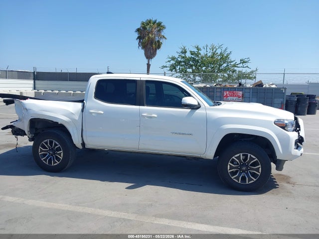 Aukcja sprzedaży 2022 Toyota Tacoma Double Cab/sr/sr5/trd Sport/trd Off Road/trd Pro, vin: 3TMCZ5ANXNM471135, numer aukcji: 45195231