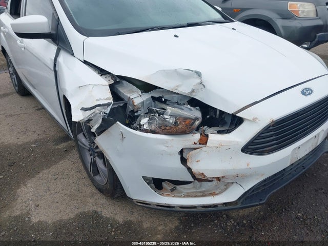 45195238 :رقم المزاد ، 1FADP3FE6JL244906 vin ، 2018 Ford Focus Se مزاد بيع