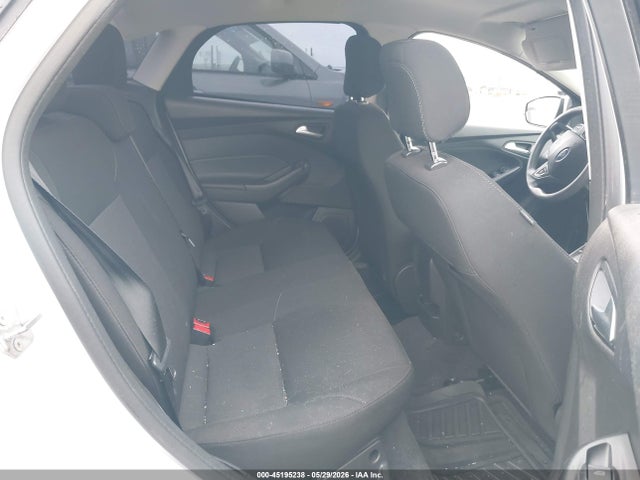 45195238 :رقم المزاد ، 1FADP3FE6JL244906 vin ، 2018 Ford Focus Se مزاد بيع