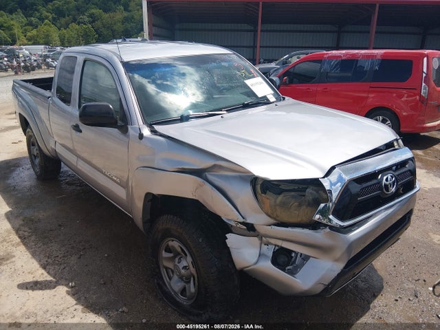 Auction sale of the 2015 Toyota Tacoma, vin: 5TFUX4EN0FX033847, lot number: 45195261