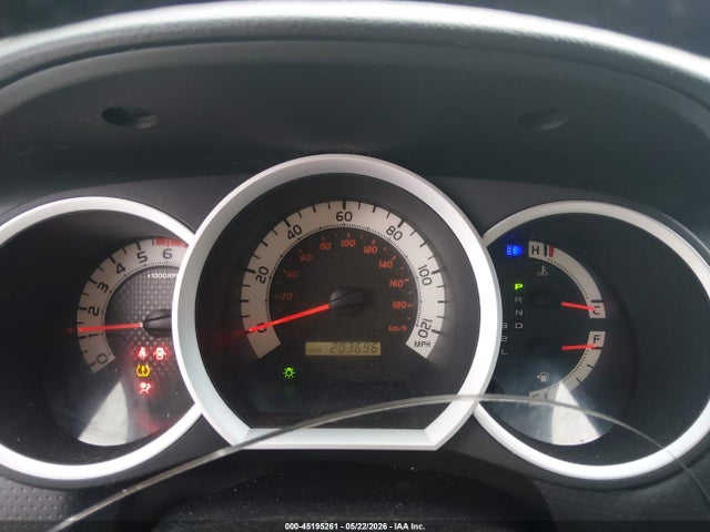 Продажа на аукционе авто 2015 Toyota Tacoma, vin: 5TFUX4EN0FX033847, номер лота: 45195261