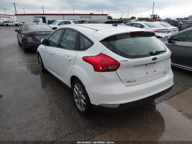 2015 Ford Focus Se მანქანა იყიდება აუქციონზე, vin: 1FADP3K29FL283640, აუქციონის ნომერი: 45195371