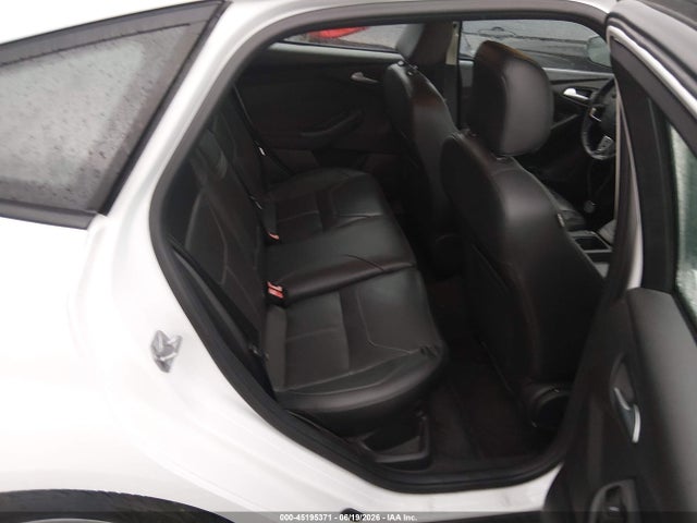 2015 Ford Focus Se მანქანა იყიდება აუქციონზე, vin: 1FADP3K29FL283640, აუქციონის ნომერი: 45195371