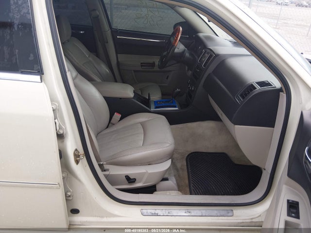 2006 Chrysler 300c მანქანა იყიდება აუქციონზე, vin: 2C3KA63H66H134904, აუქციონის ნომერი: 45195383