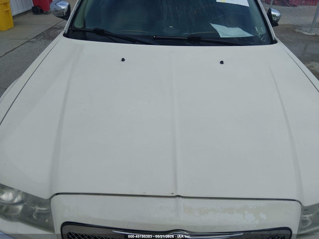 2006 Chrysler 300c მანქანა იყიდება აუქციონზე, vin: 2C3KA63H66H134904, აუქციონის ნომერი: 45195383