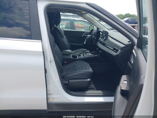 2024 Mitsubishi Outlander Se 2.5 S-awc მანქანა იყიდება აუქციონზე, vin: JA4J4VA87RZ020226, აუქციონის ნომერი: 45195398