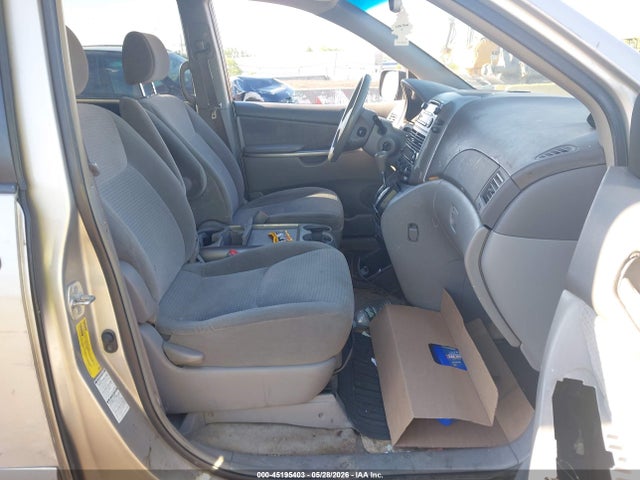 45195403 :رقم المزاد ، 5TDBA23C66S061494 vin ، 2006 Toyota Sienna Le مزاد بيع