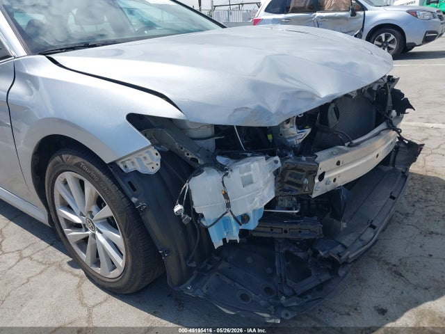 Toyota CAMRY LE 2022 4T1C11AK4NU682053 Image 6