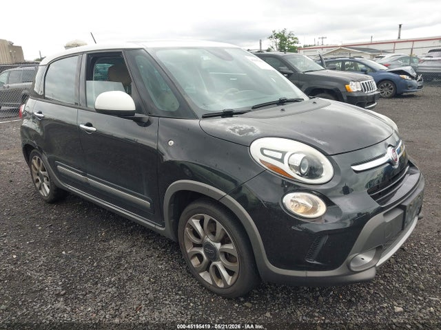 45195419 :رقم المزاد ، ZFBCFADH7GZ037539 vin ، 2016 Fiat 500l Trekking مزاد بيع
