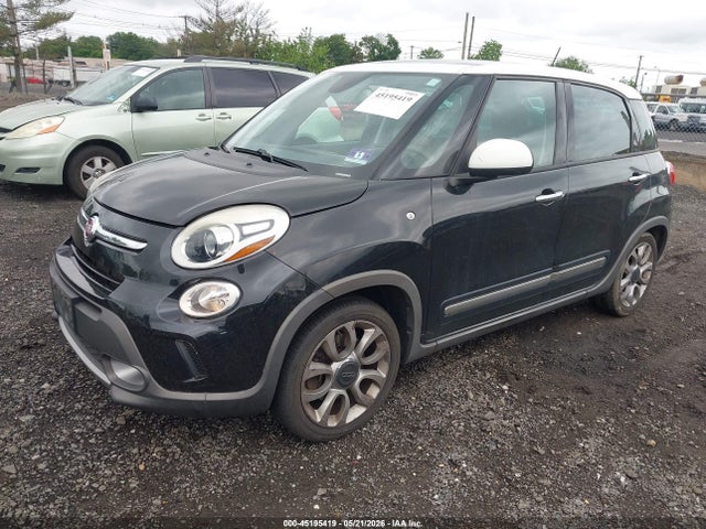 45195419 :رقم المزاد ، ZFBCFADH7GZ037539 vin ، 2016 Fiat 500l Trekking مزاد بيع