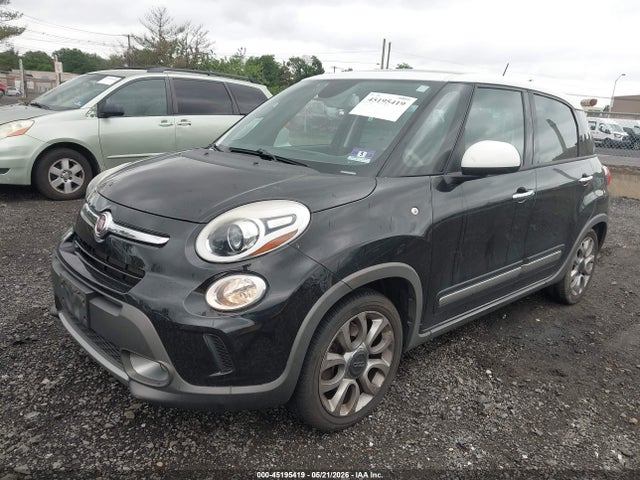 45195419 :رقم المزاد ، ZFBCFADH7GZ037539 vin ، 2016 Fiat 500l Trekking مزاد بيع
