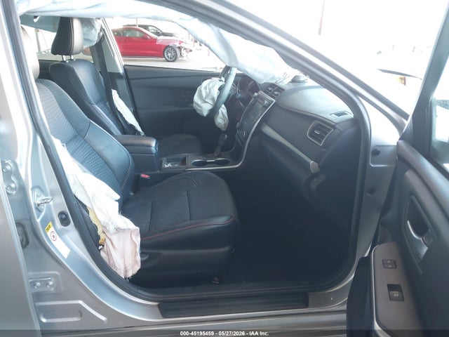 45195459 :رقم المزاد ، 4T1BF1FK0FU061318 vin ، 2015 Toyota Camry Se مزاد بيع
