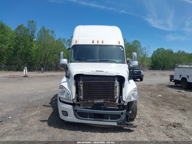 Продажа на аукционе авто 2009 Freightliner Cascadia 125, vin: 1FUJGLDR79LAC0856, номер лота: 45195481