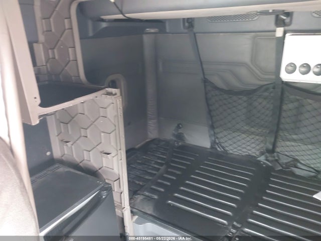 Продажа на аукционе авто 2009 Freightliner Cascadia 125, vin: 1FUJGLDR79LAC0856, номер лота: 45195481
