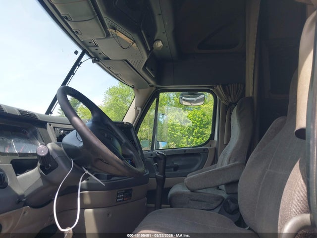 Продажа на аукционе авто 2009 Freightliner Cascadia 125, vin: 1FUJGLDR79LAC0856, номер лота: 45195481