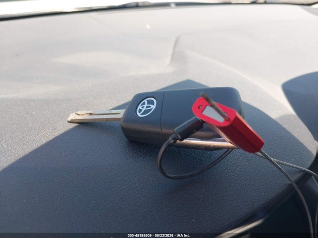 5YFEPMAE8MP222283 Toyota COROLLA LE