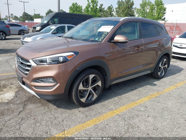 KM8J3CA28HU341630 Hyundai Tucson Sport