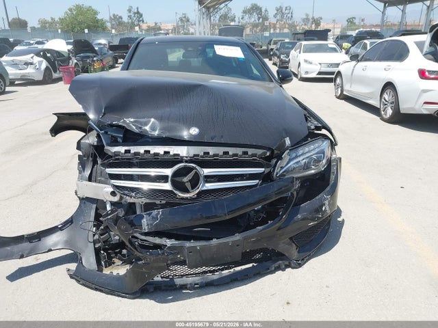 55SWF4JB8HU202645 Mercedes-Benz C 300 Sport