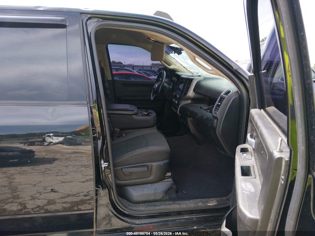 45195704 :رقم المزاد ، 3C6UR5CL7KG670841 vin ، 2019 Ram 2500 Tradesman  4x4 6'4 Box مزاد بيع