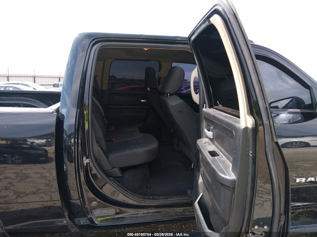 45195704 :رقم المزاد ، 3C6UR5CL7KG670841 vin ، 2019 Ram 2500 Tradesman  4x4 6'4 Box مزاد بيع
