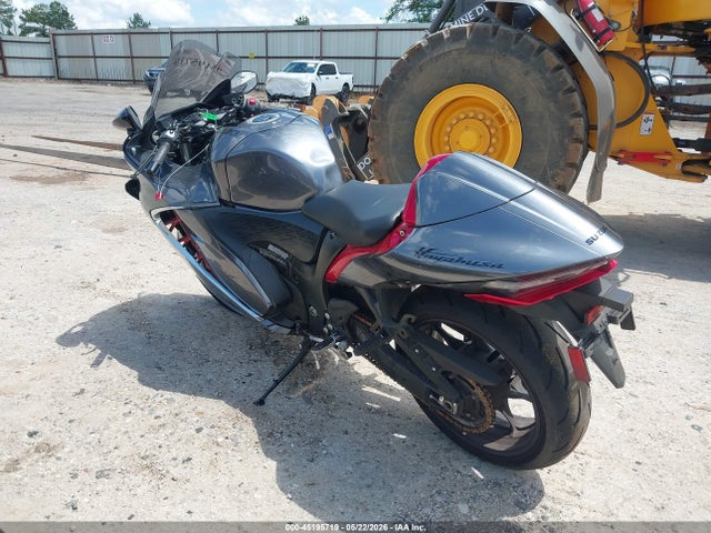 Auction sale of the 2023 Suzuki Gsx1300 Rr, vin: JS1EJ11B6P7100043, lot number: 45195719